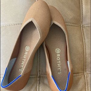 Rothy’s round toe flat. Dawn color. Size 9.5